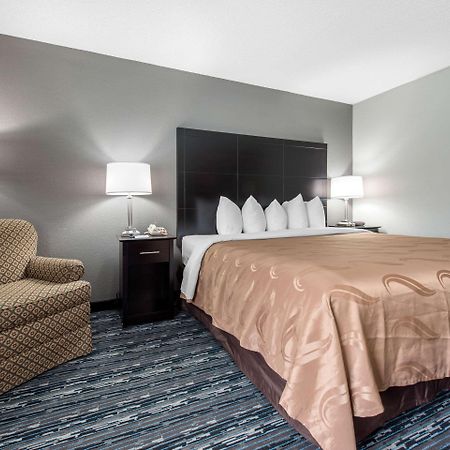 Quality Inn & Suites Brownsburg - Indianapolis West Exteriör bild