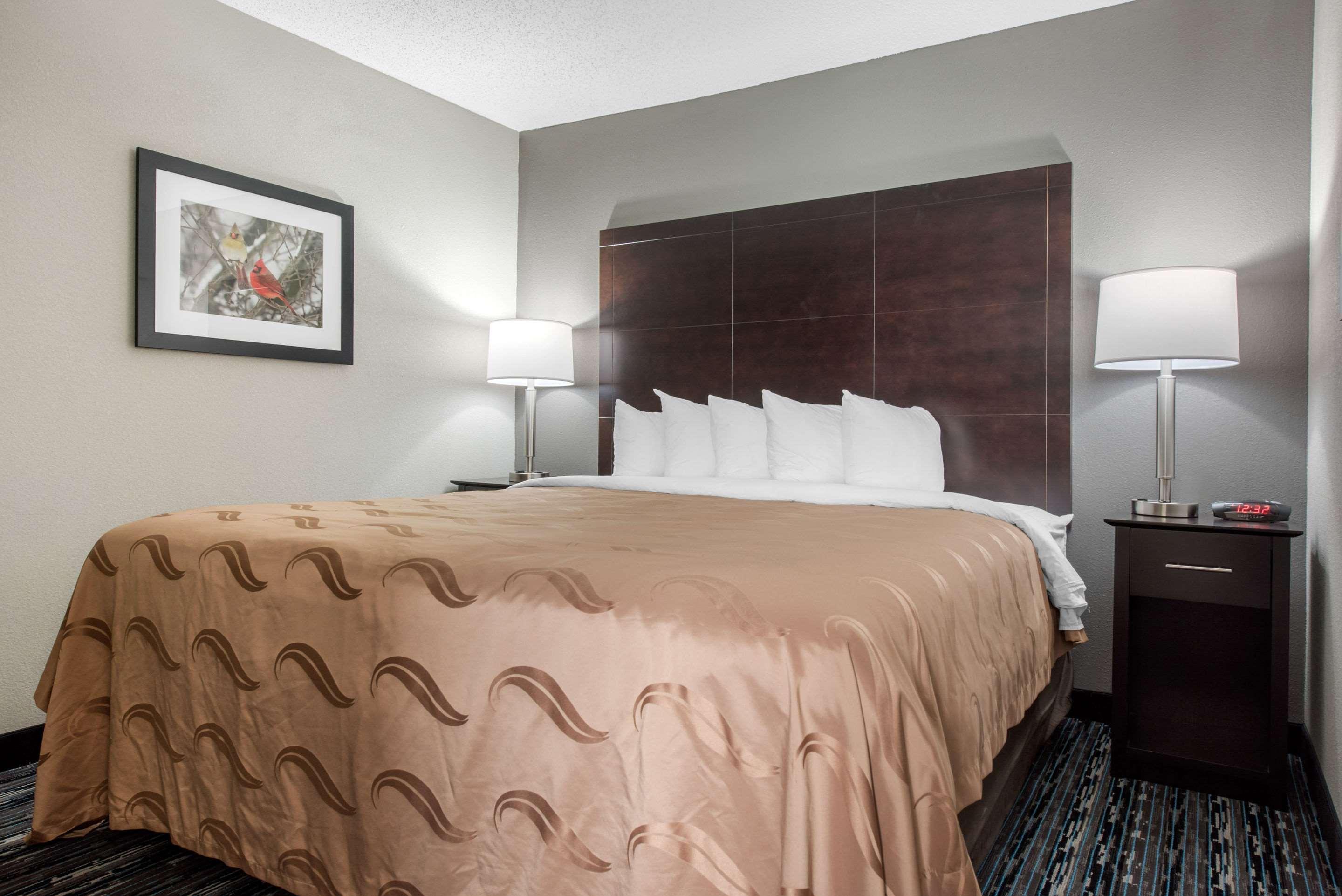 Quality Inn & Suites Brownsburg - Indianapolis West Exteriör bild