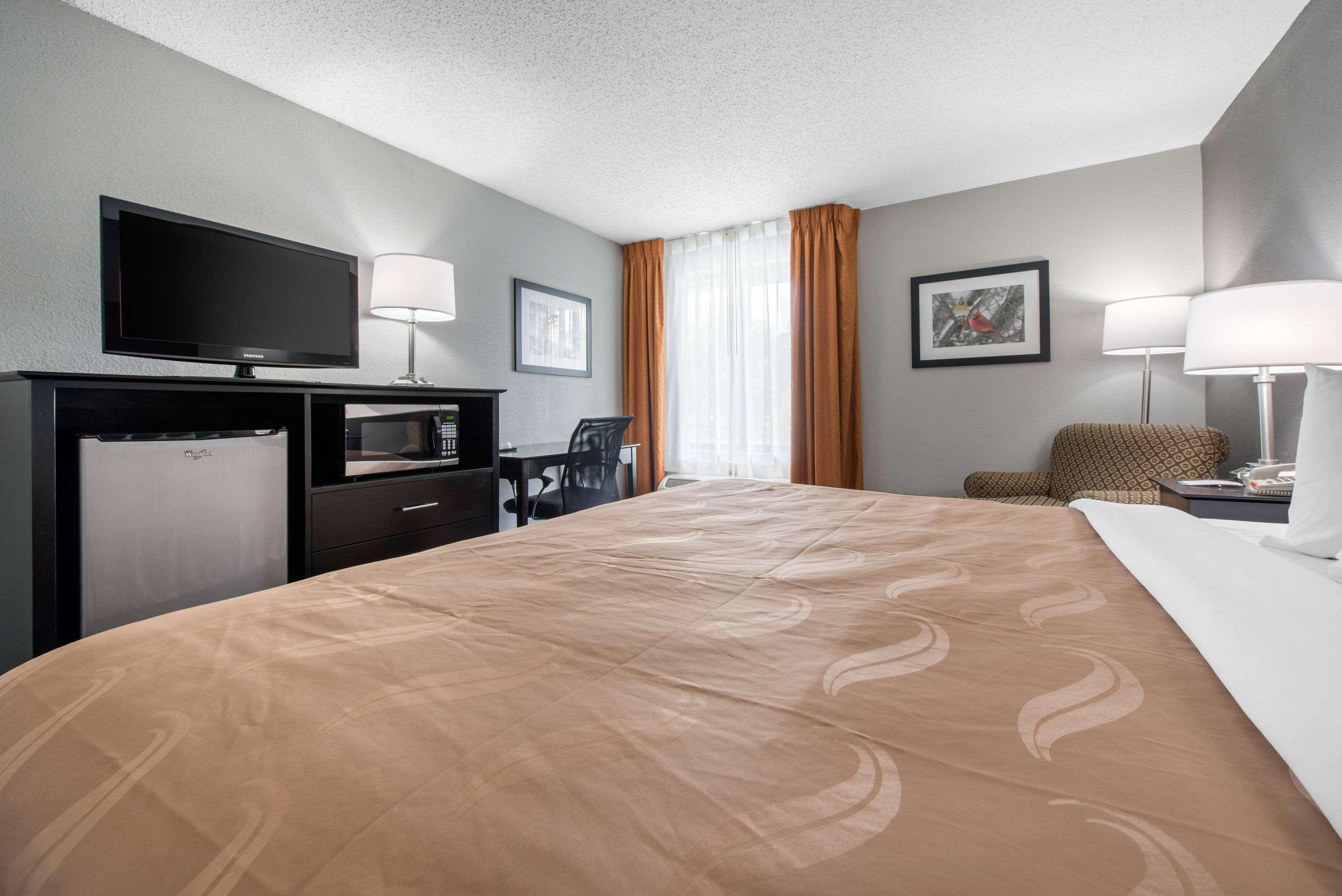 Quality Inn & Suites Brownsburg - Indianapolis West Exteriör bild