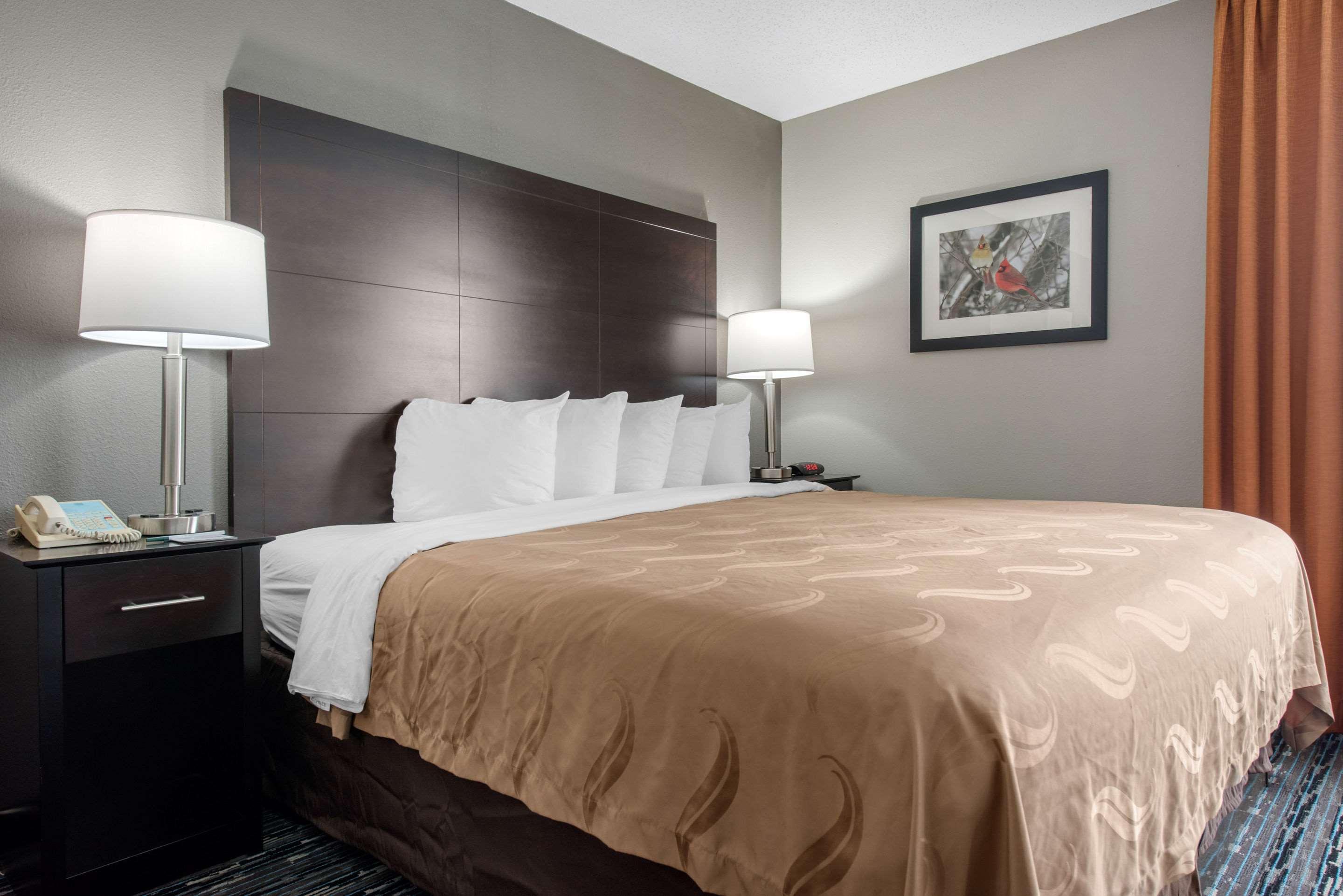 Quality Inn & Suites Brownsburg - Indianapolis West Exteriör bild