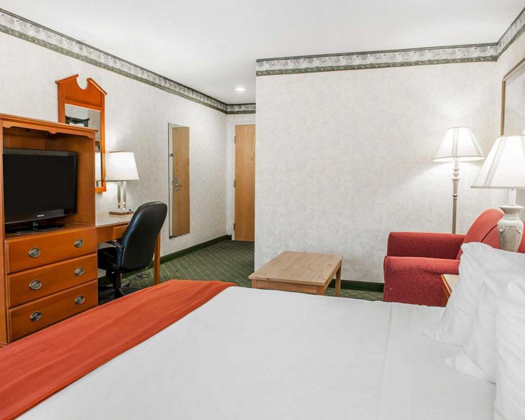 Quality Inn & Suites Brownsburg - Indianapolis West Rum bild